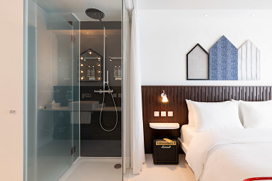 Ruby Zoe Hotel: Quarto