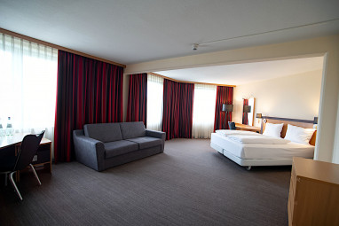 SleepBeeOne Airporthotel: Quarto