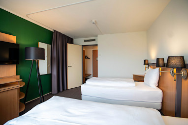 SleepBeeOne Airporthotel: Quarto