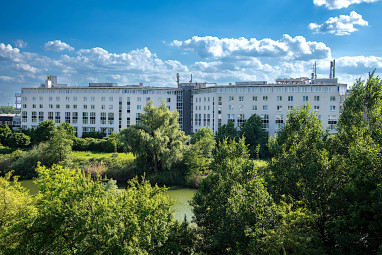 SleepBeeOne Airporthotel: Vista externa