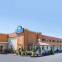 Days Inn & Suites by Wyndham Terre Haute