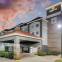 La Quinta Inn & Suites by Wyndham Paris